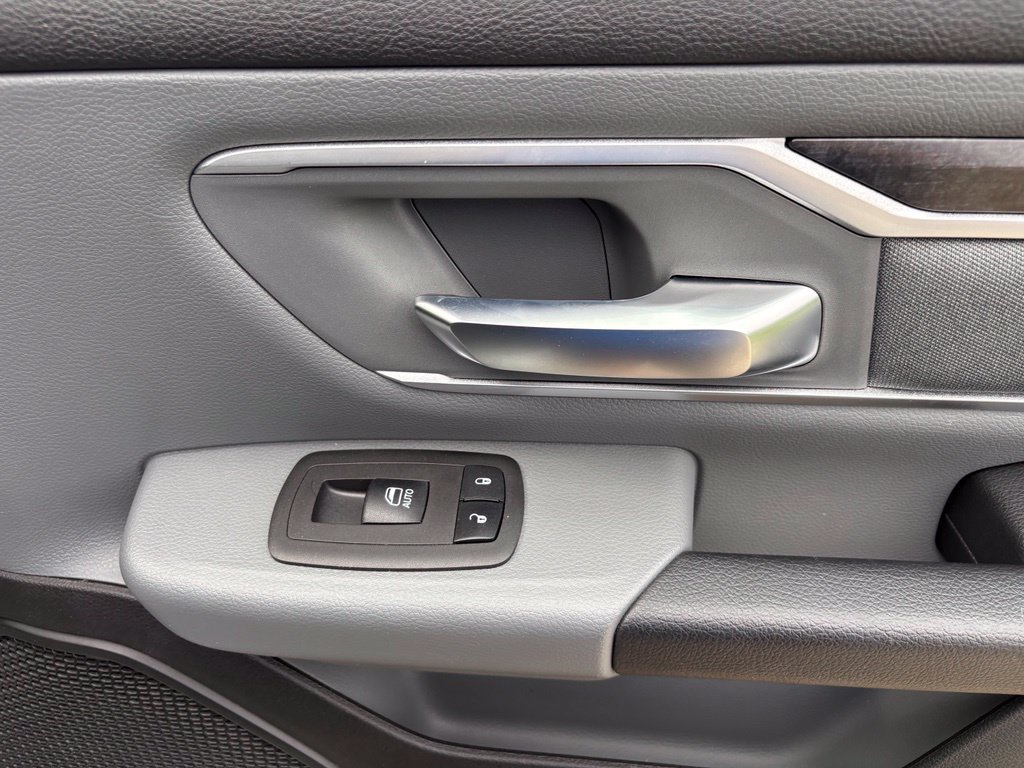 Used 2023 RAM 1500 Big Horn AWD/4WD image 26