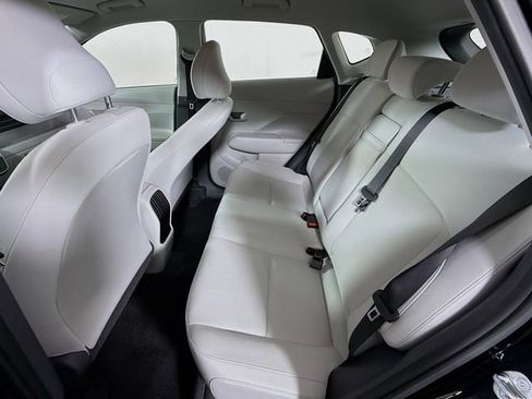 Certified 2024 Hyundai Kona SE FWD image 25