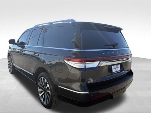 Used 2022 Lincoln Navigator Reserve image 11