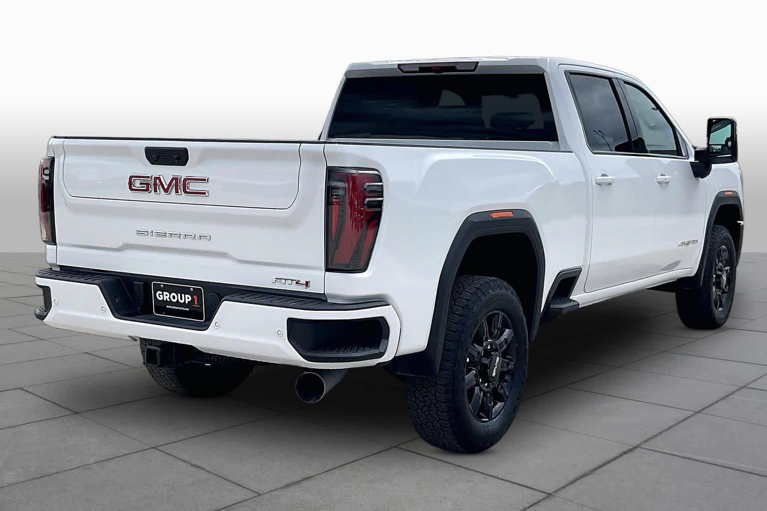 Used 2025 GMC Sierra 2500 AT4 AWD/4WD image 13