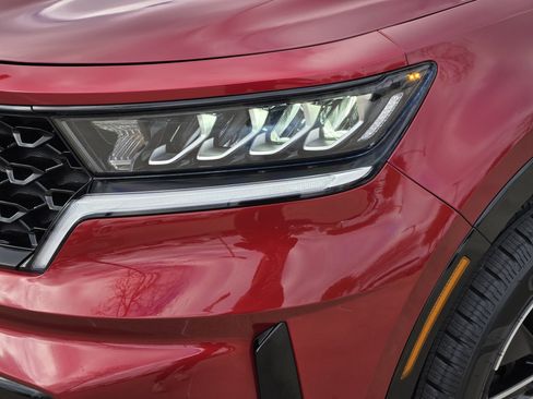 Used 2021 Kia Sorento EX w/ Panoramic Sunroof Package image 7