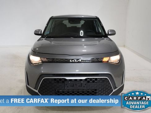 Used 2025 Kia Soul LX w/ LX Technology Package FWD image 2