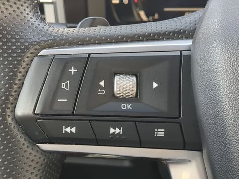 Used 2024 Mitsubishi Outlander SE Black Edition image 27