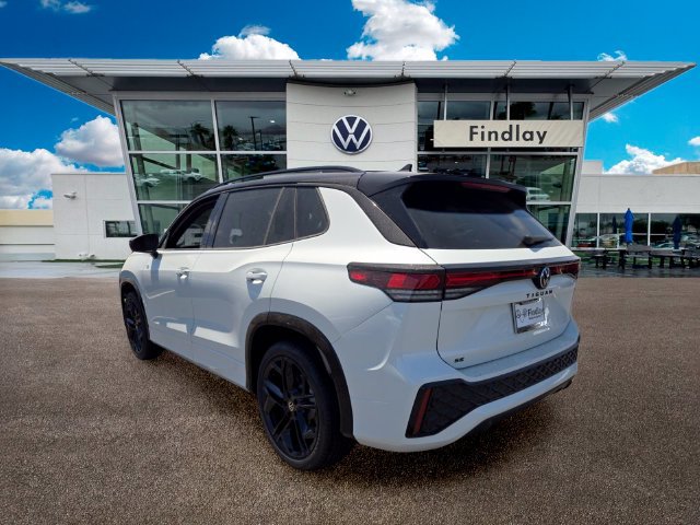 New 2026 Volkswagen Tiguan SE R-Line FWD image 3