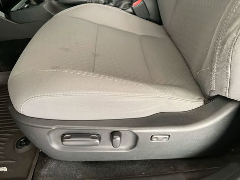 Used 2020 Toyota Tacoma SR5 image 12