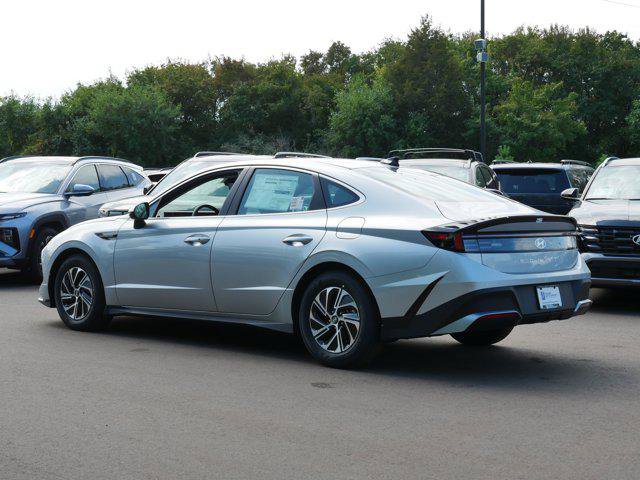 New 2026 Hyundai Sonata Blue FWD image 3
