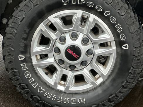 Used 2023 GMC Sierra 2500 SLE w/ SLE Value Package; image 25