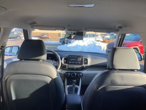 Certified 2026 Hyundai Venue SEL image 11