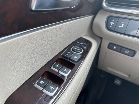 Used 2018 Kia Sorento EX image 19