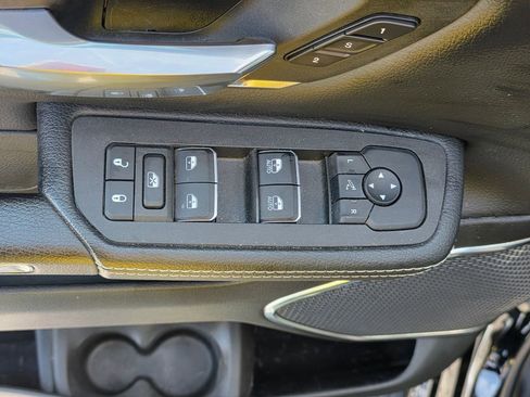 Used 2025 RAM 1500 Laramie w/ Sport Appearance Package AWD/4WD image 15
