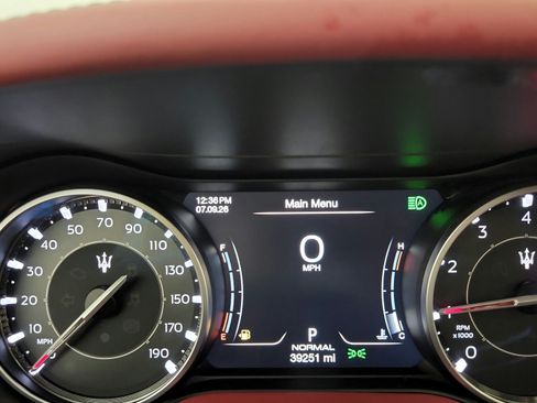 Used 2023 Maserati Ghibli Modena RWD image 17
