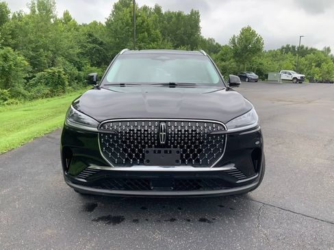 Used 2025 Lincoln Aviator Reserve AWD/4WD image 4