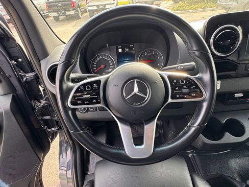 Used 2020 Mercedes-Benz Sprinter 4500 image 23
