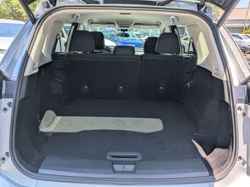 Used 2024 Nissan Rogue SV FWD image 12