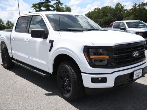New 2026 Ford F150 XLT w/ XLT Black Appearance Package AWD/4WD image 3