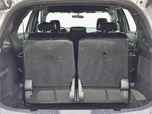 Used 2019 Ford Explorer Limited w/ Class III Trailer Tow Package AWD/4WD image 8