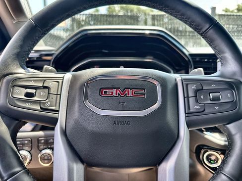 Used 2025 GMC Sierra 1500 SLT w/ SLT Premium Plus Package AWD/4WD image 33