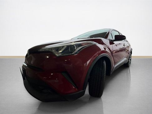 Used 2019 Toyota C-HR XLE image 8
