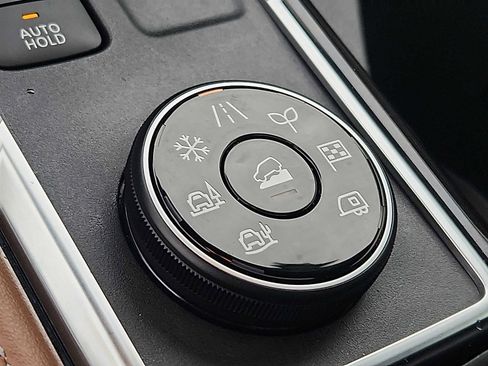 Used 2023 Nissan Pathfinder Platinum w/ Cargo Package image 25