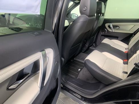 Certified 2024 Land Rover Discovery Sport Dynamic SE image 21