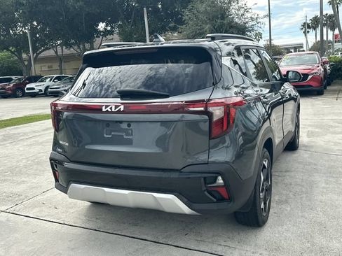 Certified 2024 Kia Seltos EX FWD image 6