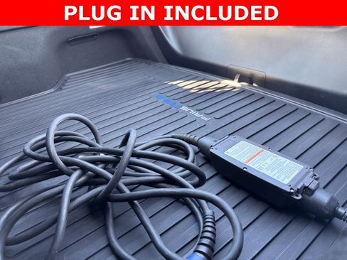 Used 2018 Toyota Prius Prime Premium image 4