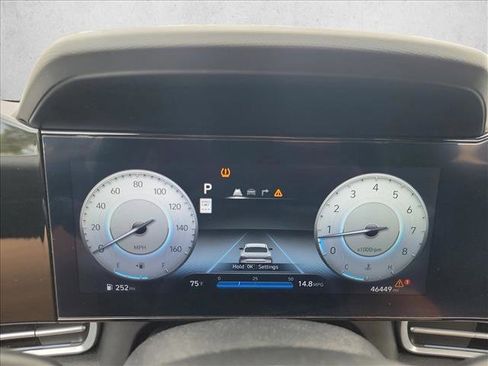 Used 2024 Hyundai Elantra SEL image 17