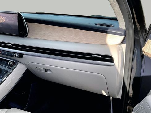 Used 2024 Hyundai Palisade Limited FWD image 18
