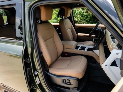 New 2026 Land Rover Defender 110 X-Dynamic SE AWD/4WD image 38