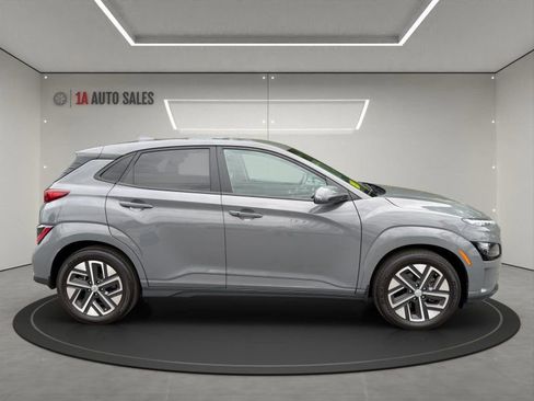 Used 2023 Hyundai Kona SE FWD image 6