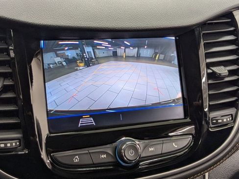 Used 2021 Chevrolet Trax LT w/ LT Convenience Package image 26