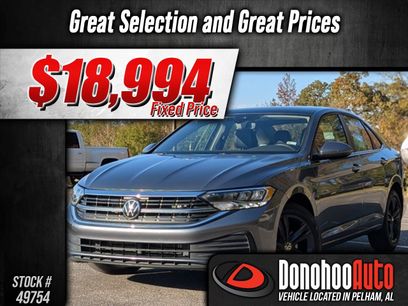 Used 2024 Volkswagen Jetta SE w/ Panoramic Sunroof Package