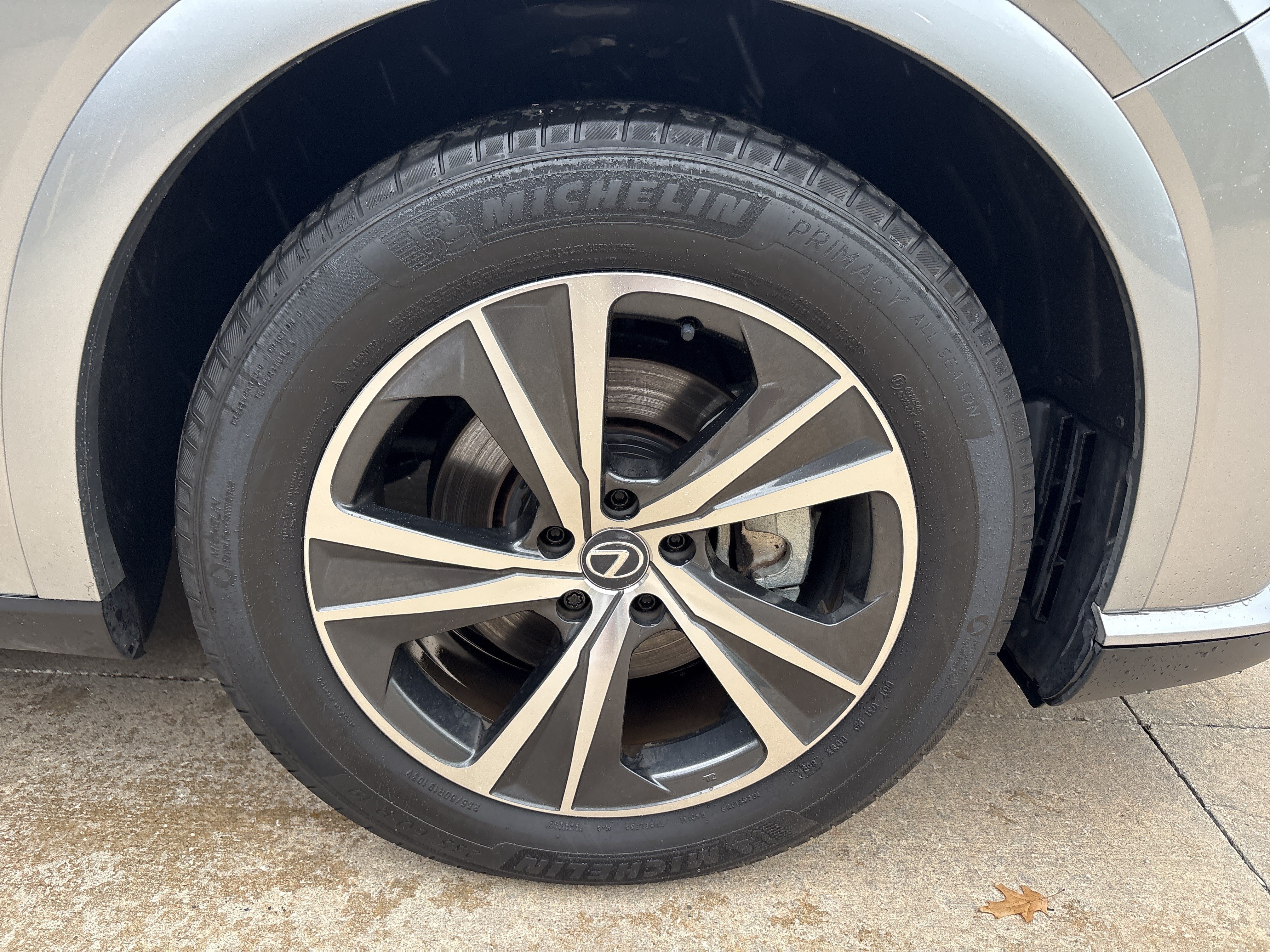 Used 2024 Lexus RX 350 FWD w/ Technology Package image 13