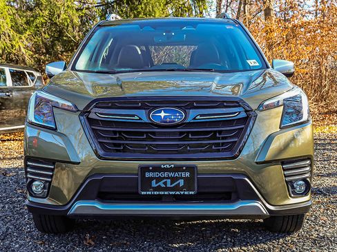 Used 2024 Subaru Forester Touring image 2