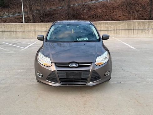 Used 2012 Ford Focus SE image 2