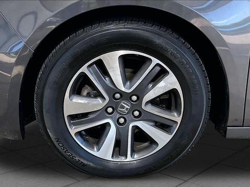 Used 2015 Honda Odyssey Touring image 11