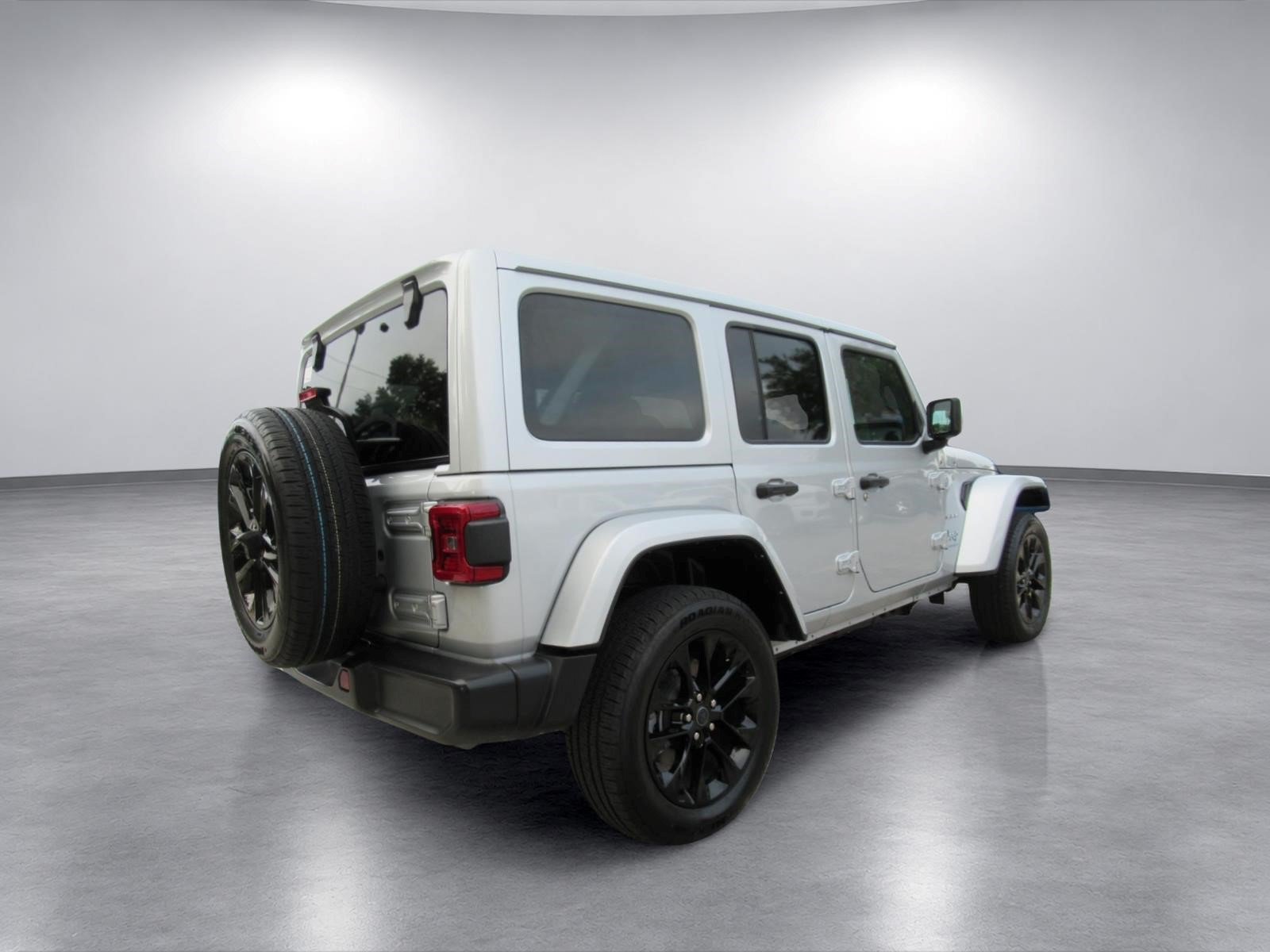 Certified 2024 Jeep Wrangler Unlimited Sahara AWD/4WD image 6