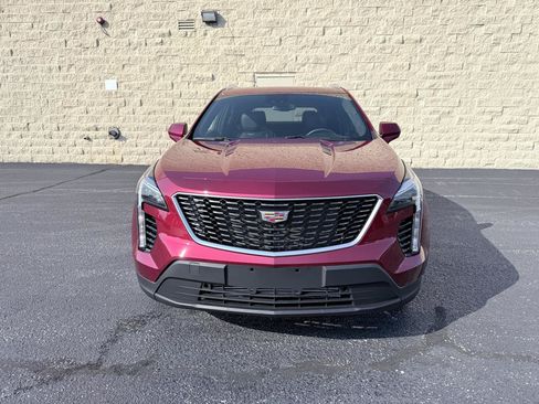 Used 2023 Cadillac XT4 Luxury w/ Cold Weather Package AWD/4WD image 8