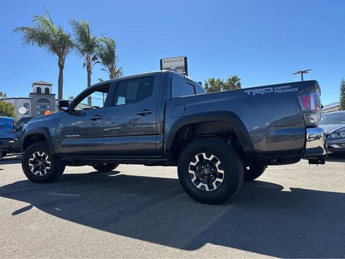 Used 2022 Toyota Tacoma TRD Off-Road image 3