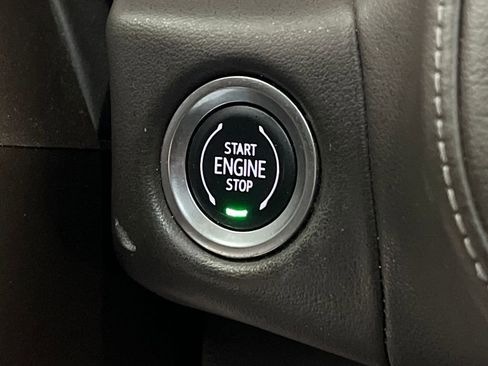 Used 2021 Chevrolet Suburban Z71 w/ Z71 Off-Road Package image 48