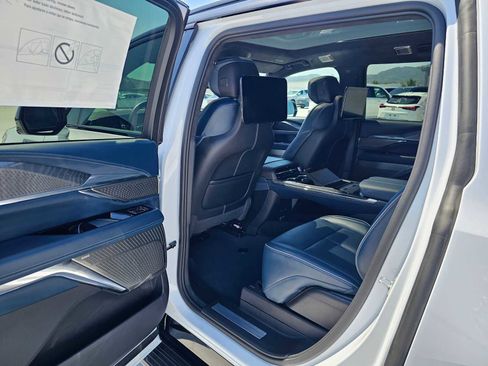 New 2026 Cadillac Escalade IQL Sport 2 AWD/4WD image 19