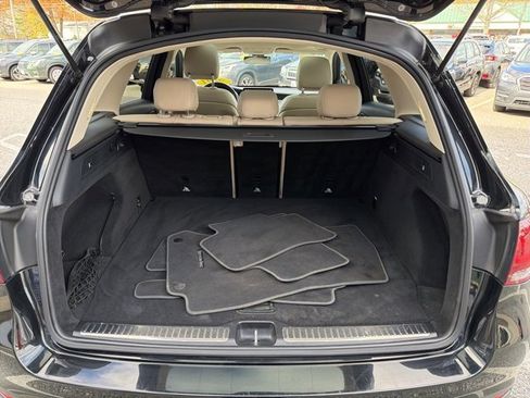 Used 2021 Mercedes-Benz GLC 300 4MATIC image 28