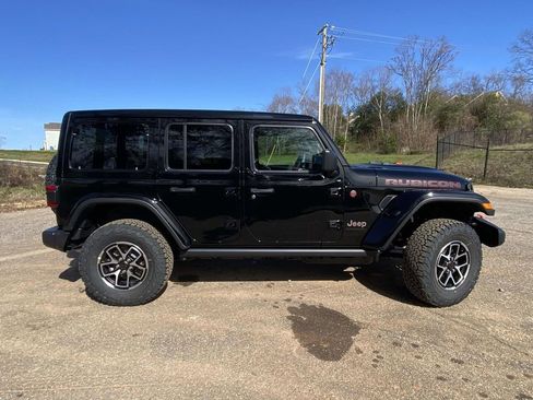 New 2026 Jeep Wrangler Unlimited Rubicon AWD/4WD image 36
