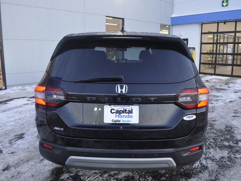 Used 2023 Honda Pilot EX-L image 6