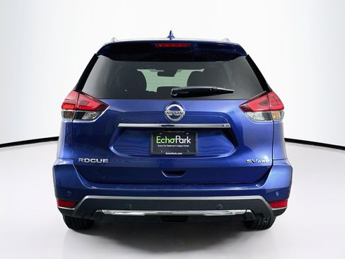 Used 2019 Nissan Rogue SV AWD/4WD image 7