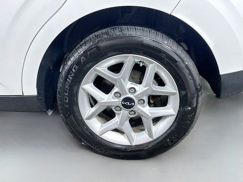 Certified 2024 Kia Soul LX w/ Option Group 015 FWD image 28