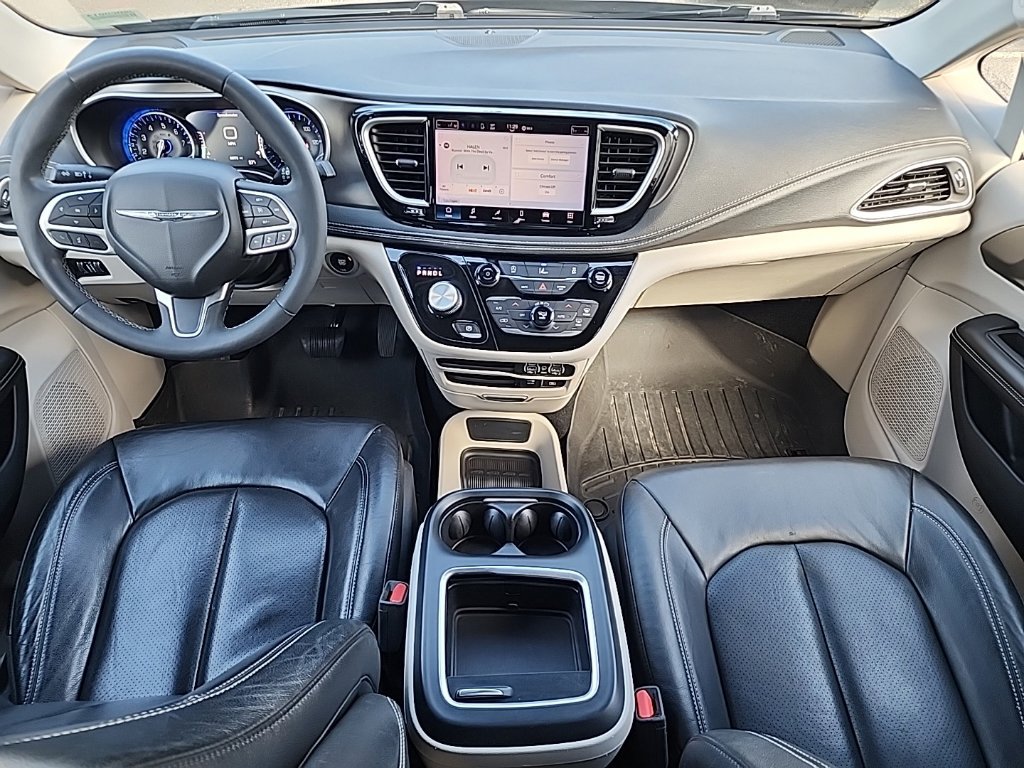 Used 2022 Chrysler Pacifica Touring-L FWD image 21