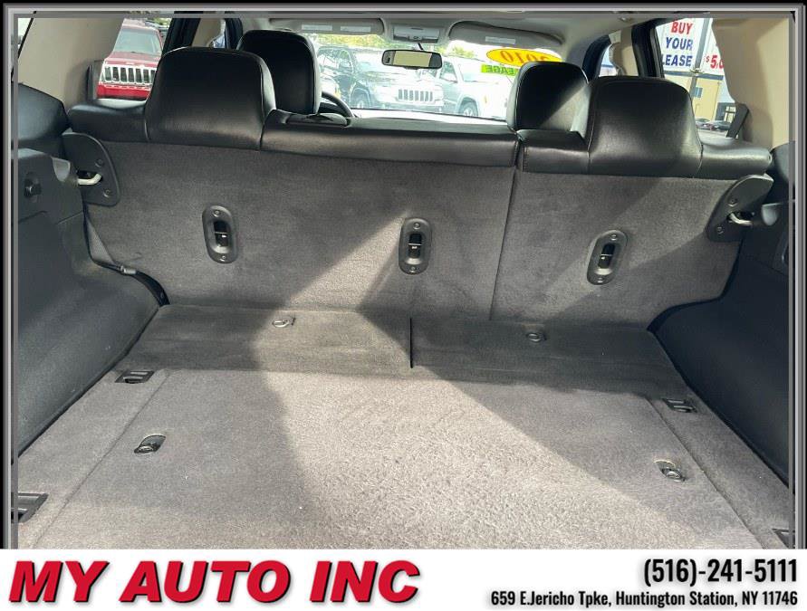 Used 2010 Jeep Grand Cherokee Laredo AWD/4WD image 34