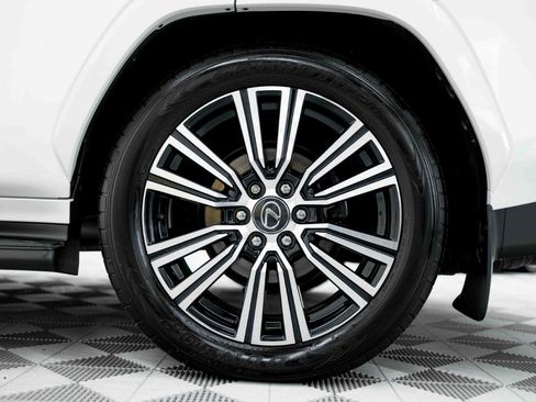 Used 2024 Lexus LX 600 4WD w/ Appearance Package image 34