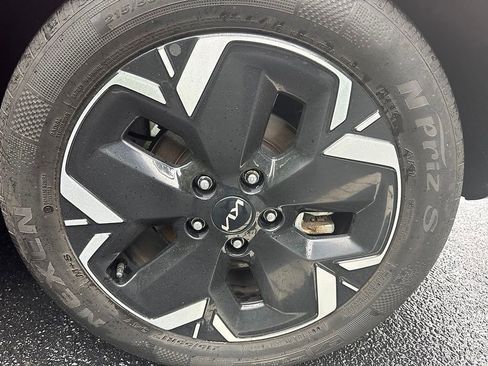 Used 2024 Kia Niro Wind FWD image 8